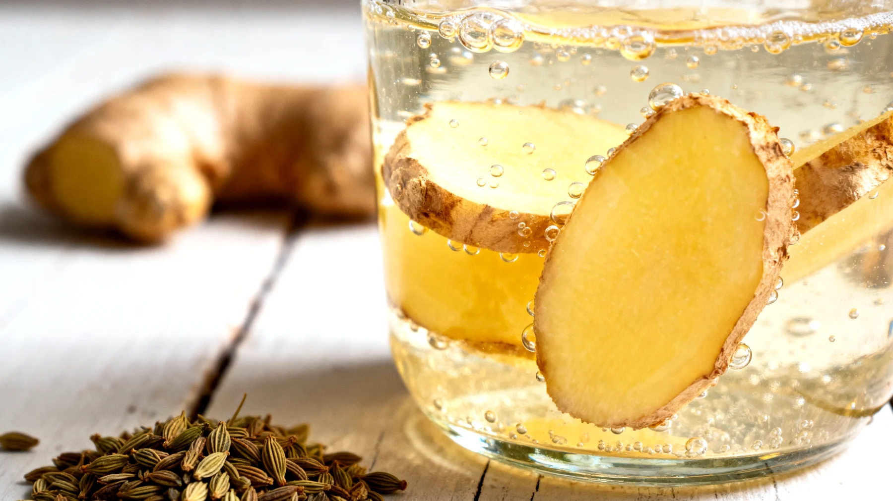 Kefir d'acqua con zenzero e semi di finocchio"