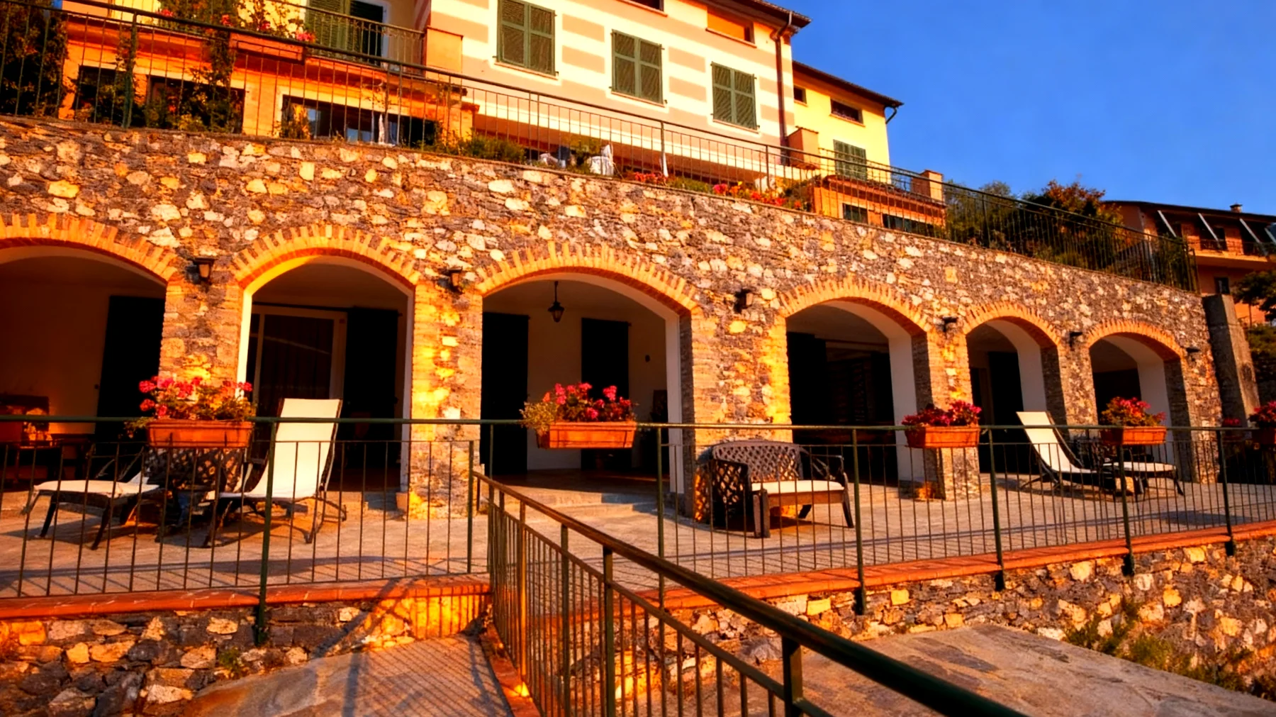 Un posto al sole 2025-12-17T12:37:37.372Z"