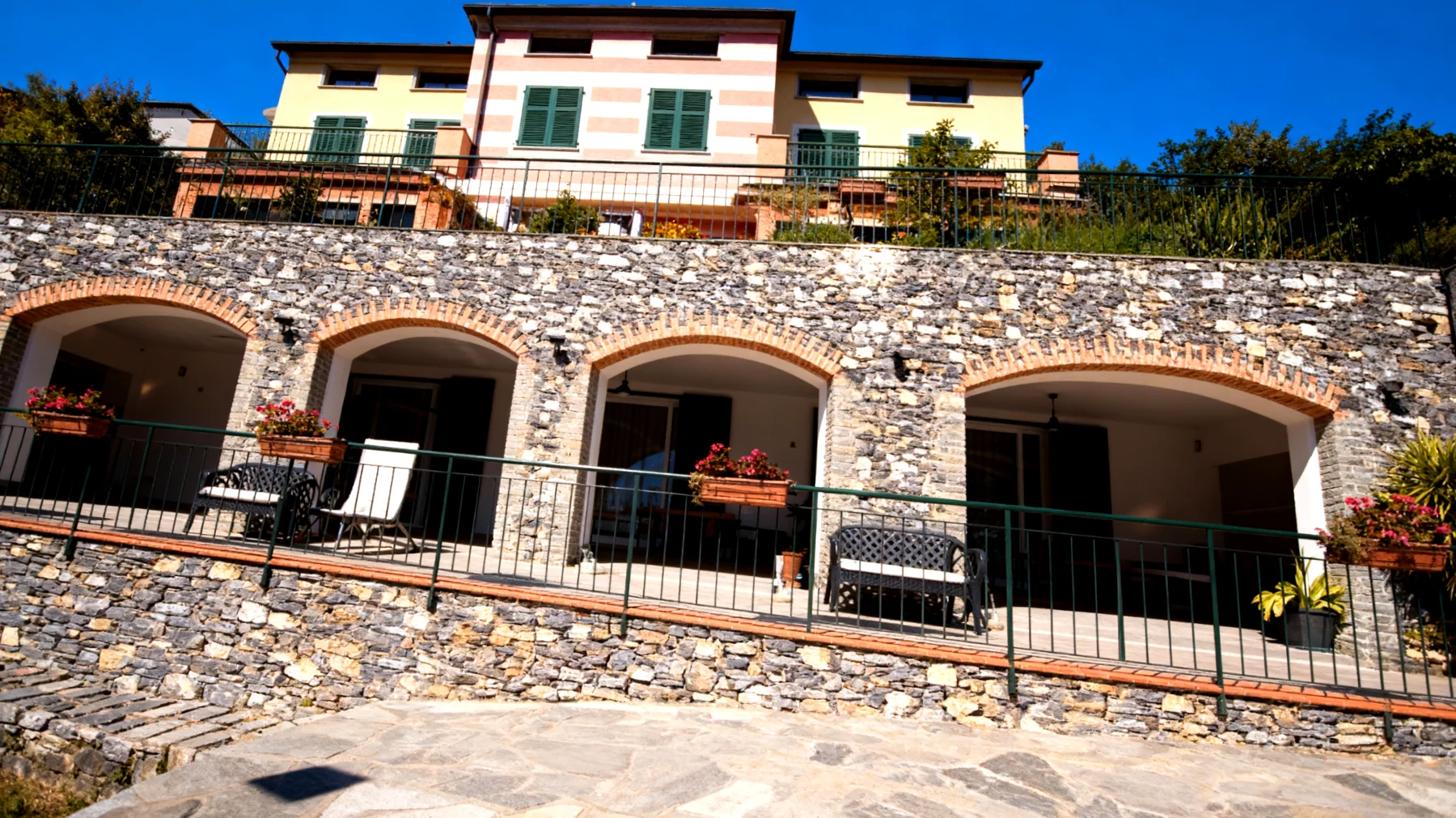 Un posto al sole 2025-12-21T12:37:46.507Z"