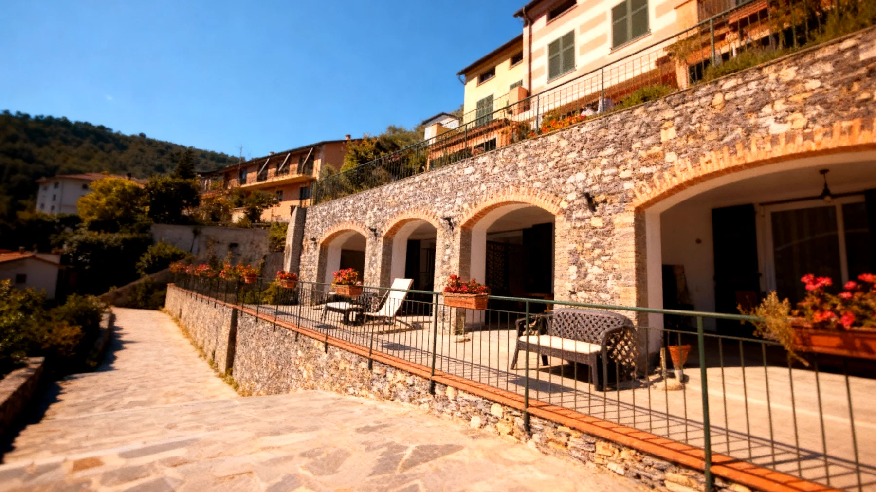 Un posto al sole 2025-12-22T12:32:07.277Z"