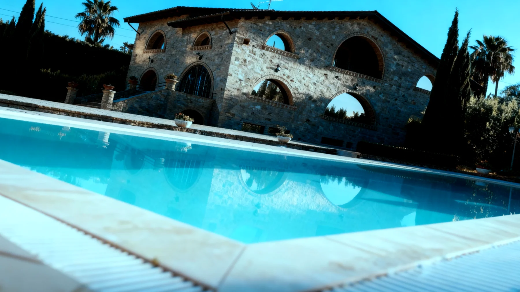 Un posto al sole 2025-12-28T12:32:24.766Z"